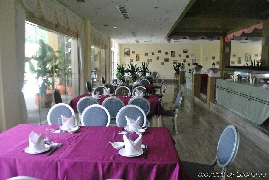 Grand River Resort Hotel Guangzhou Restaurant photo